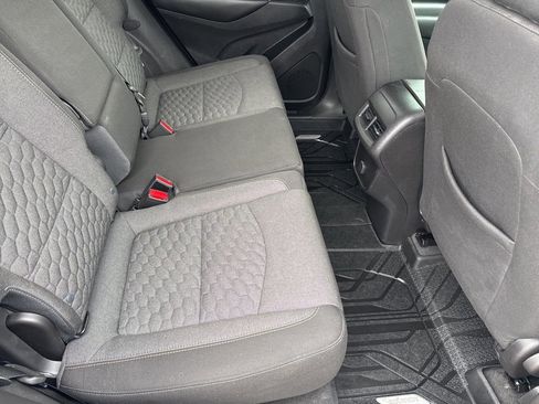 Used 2018 Chevrolet Equinox LT image 34