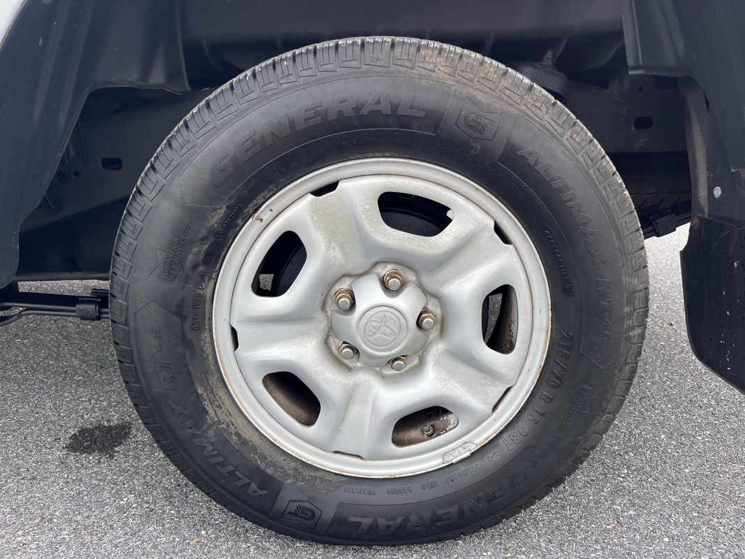 Used 2012 Toyota Tacoma 2WD Access Cab w/ Convenience Pkg image 22