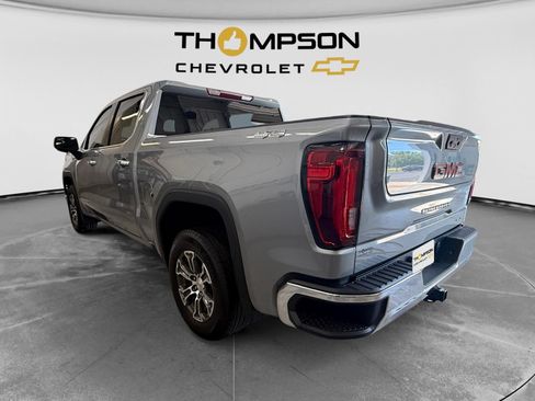 Used 2025 GMC Sierra 1500 SLT AWD/4WD image 3