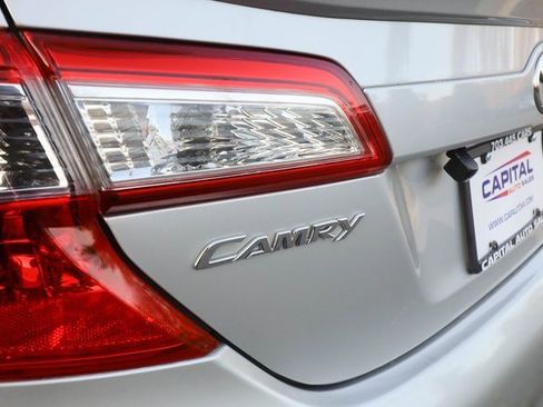 Used 2014 Toyota Camry SE image 23