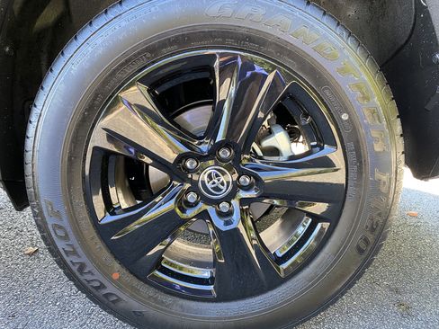 Used 2025 Toyota RAV4 LE image 13