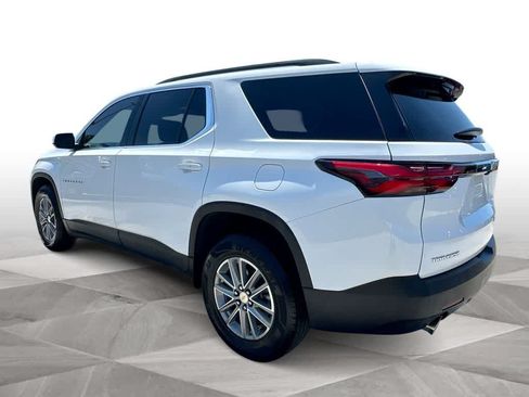 Used 2023 Chevrolet Traverse LT FWD image 6