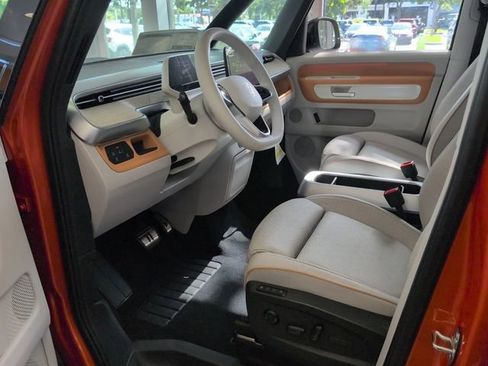 New 2025 Volkswagen ID. Buzz Pro S Plus RWD image 6