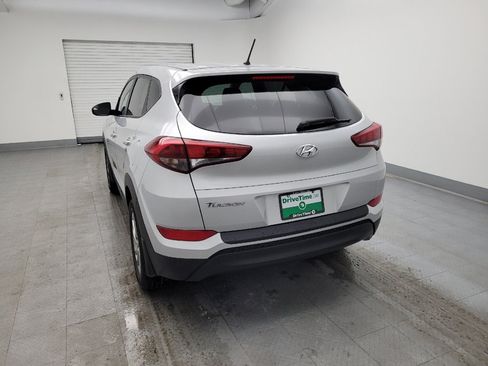 Used 2018 Hyundai Tucson SE image 6