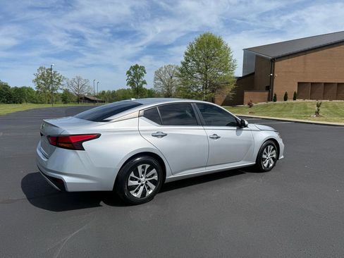Used 2020 Nissan Altima 2.5 S image 3