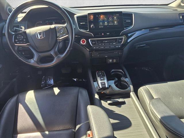Certified 2020 Honda Pilot Touring image 16