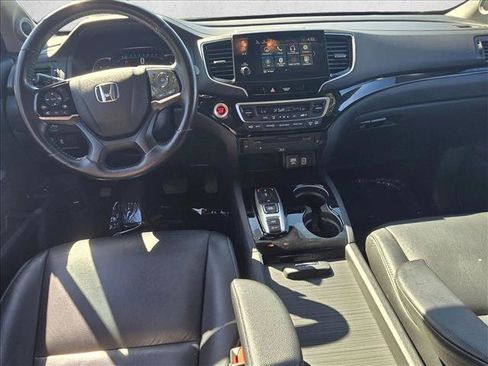 Used 2020 Honda Pilot Touring image 16