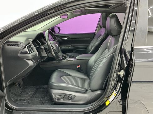 Used 2021 Toyota Camry SE FWD image 14