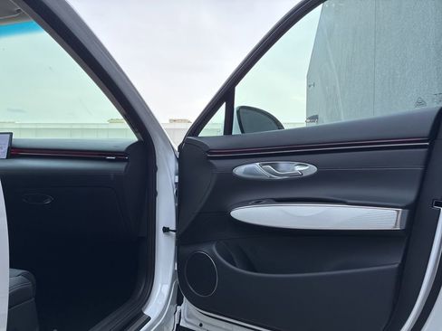 New 2026 Genesis GV70 2.5T Advanced AWD/4WD image 9