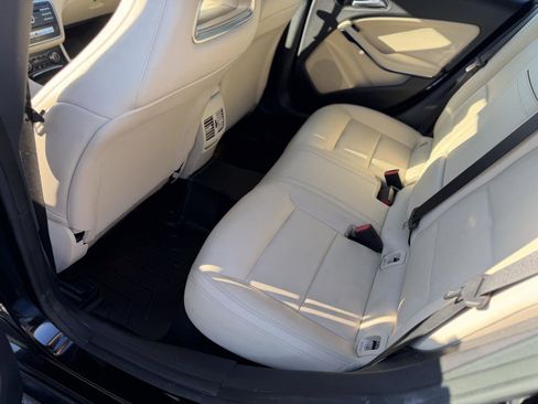 Used 2019 Mercedes-Benz CLA 250 image 10