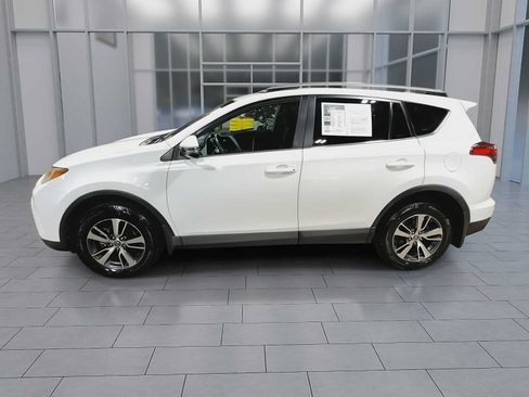Used 2017 Toyota RAV4 XLE w/ Plus Extra Value Package AWD/4WD image 4
