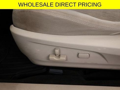 Used 2013 Subaru Outback 2.5i Premium AWD/4WD image 13