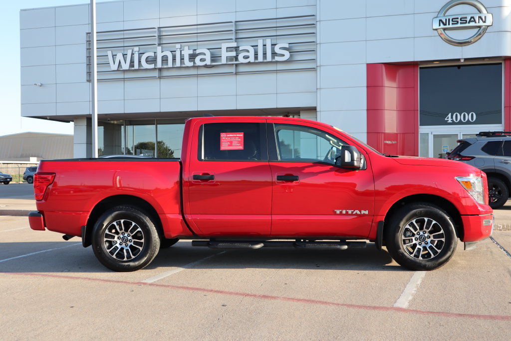 Certified 2024 Nissan Titan SV w/ SV Convenience Package RWD image 5