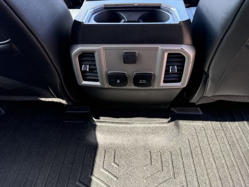 Used 2019 Ford F250 Lariat w/ Lariat Value Package AWD/4WD image 26