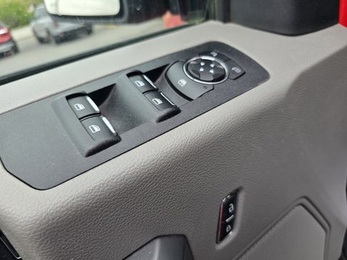 Used 2019 Ford F150 XLT w/ Equipment Group 301A Mid AWD/4WD image 17