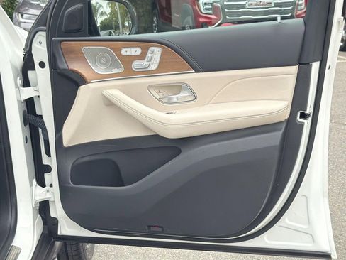 Used 2022 Mercedes-Benz GLS 450 4MATIC image 33