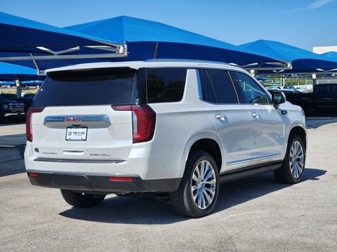 Used 2023 GMC Yukon Denali w/ Advanced Technology Package AWD/4WD image 5