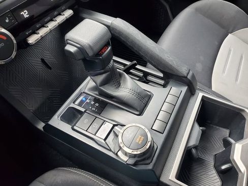 Used 2025 Toyota Tacoma TRD Sport image 32