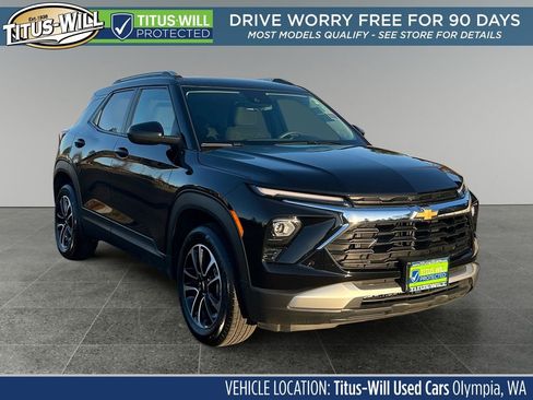 Used 2025 Chevrolet TrailBlazer LT image 1