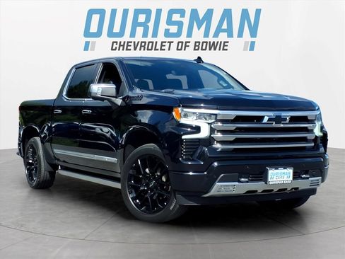 Used 2023 Chevrolet Silverado 1500 High Country w/ Technology Package AWD/4WD image 1
