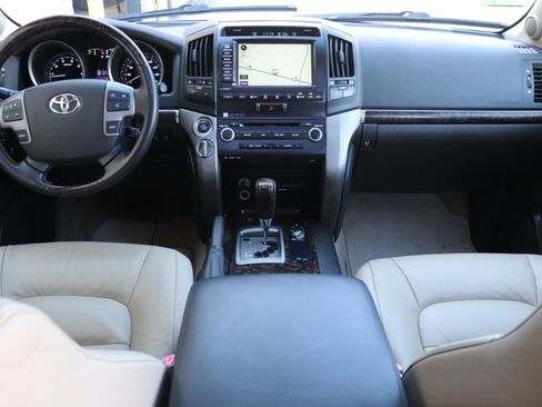 Used 2008 Toyota Land Cruiser image 34