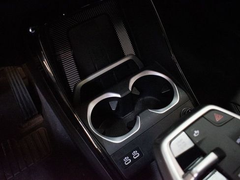 Used 2025 BMW X2 xDrive28i w/ Premium Package image 18