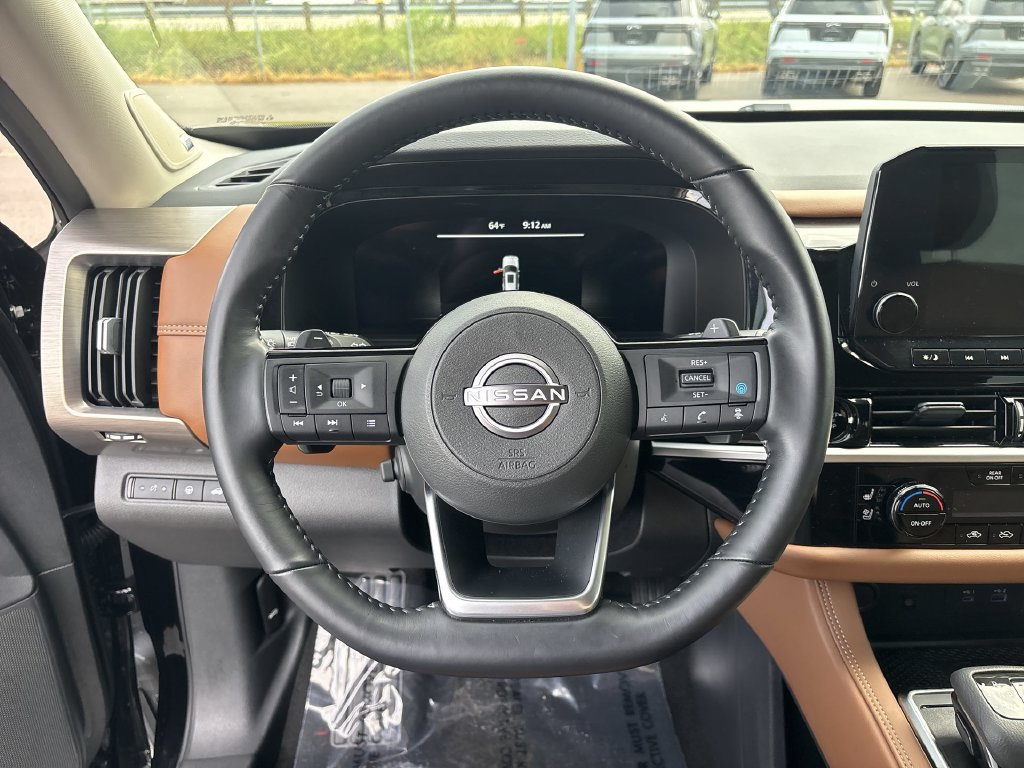 Certified 2025 Nissan Pathfinder Platinum w/ Lighting Package (N92) AWD/4WD image 35
