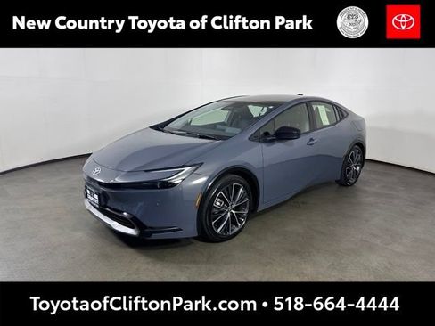 Used 2024 Toyota Prius XLE AWD/4WD image 7