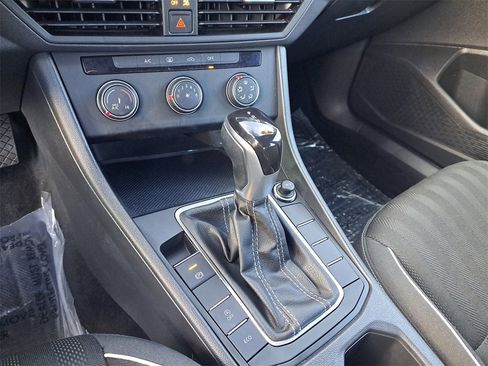 Certified 2022 Volkswagen Jetta Sport image 22