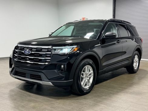 New 2026 Ford Explorer Active w/ Active Comfort Package RWD image 8