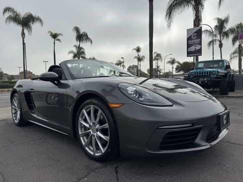 Used 2019 Porsche 718 Boxster image 13