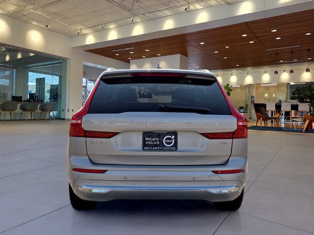 Certified 2023 Volvo XC60 B5 Ultimate FWD image 4
