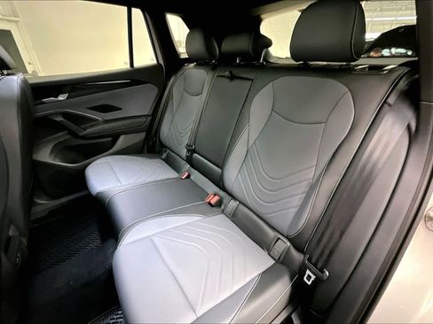 New 2026 Volkswagen Tiguan SE R-Line image 12