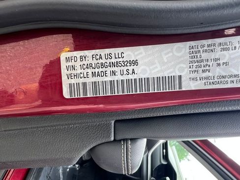 Used 2022 Jeep Grand Cherokee Limited image 46