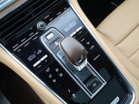 Certified 2021 Porsche Panamera 4S AWD/4WD image 35