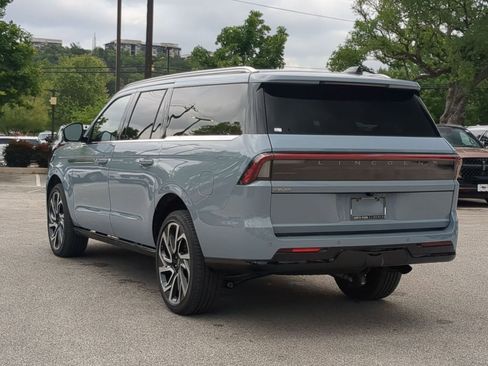 New 2026 Lincoln Navigator L Reserve AWD/4WD image 5