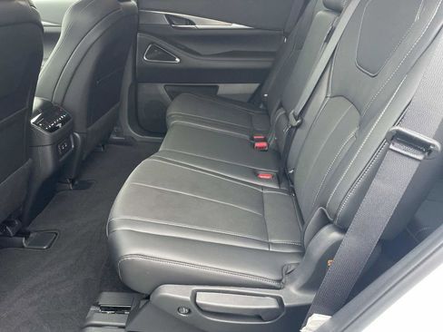 Certified 2026 INFINITI QX60 Luxe w/ Cargo Package FWD image 11