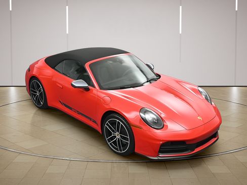 Certified 2026 Porsche 911 Carrera T RWD image 40