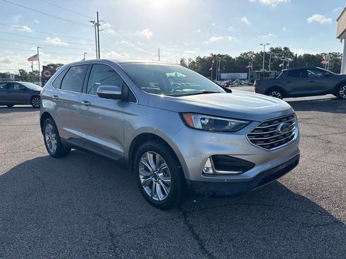 Certified 2022 Ford Edge Titanium AWD/4WD image 1