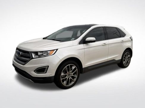 Used 2016 Ford Edge Titanium w/ Equipment Group 302A FWD image 3