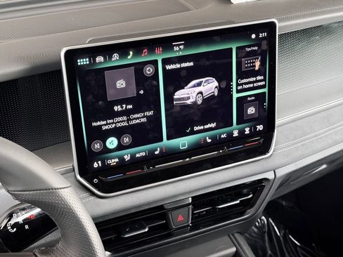 New 2026 Volkswagen Tiguan SE R-Line AWD/4WD image 17
