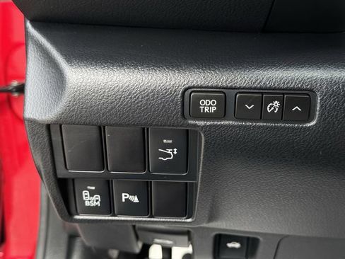 Used 2015 Lexus RC F w/ Premium Package RWD image 24