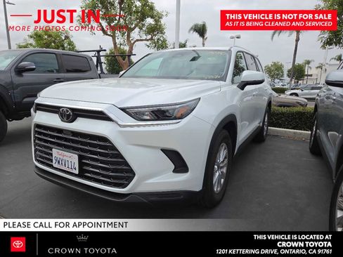 Used 2026 Toyota Grand Highlander FWD image 1