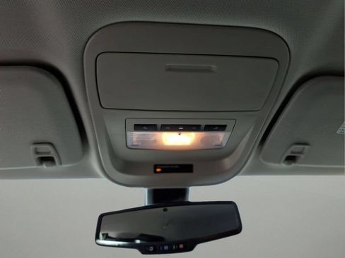 Used 2016 GMC Canyon SLE RWD image 24