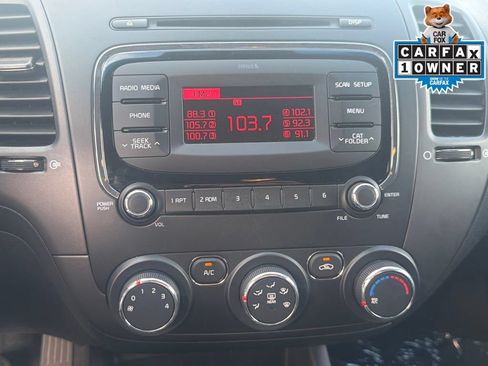 Used 2017 Kia Forte LX FWD image 30