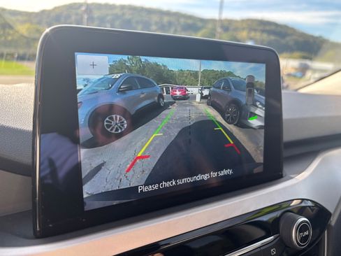 Used 2022 Ford Escape SEL w/ Technology Package image 16