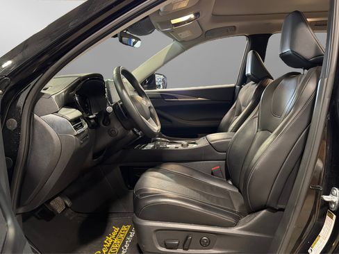 Used 2025 INFINITI QX60 Luxe AWD/4WD image 18