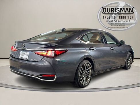 Used 2025 Lexus ES 300h w/ Technology Package image 8