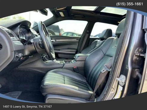 Used 2018 Chrysler 300 S w/ 300S Premium Group image 9