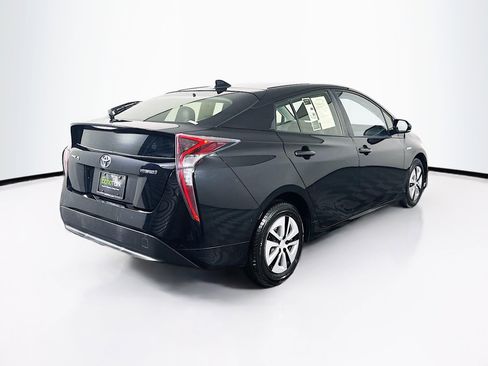 Used 2017 Toyota Prius Four image 9